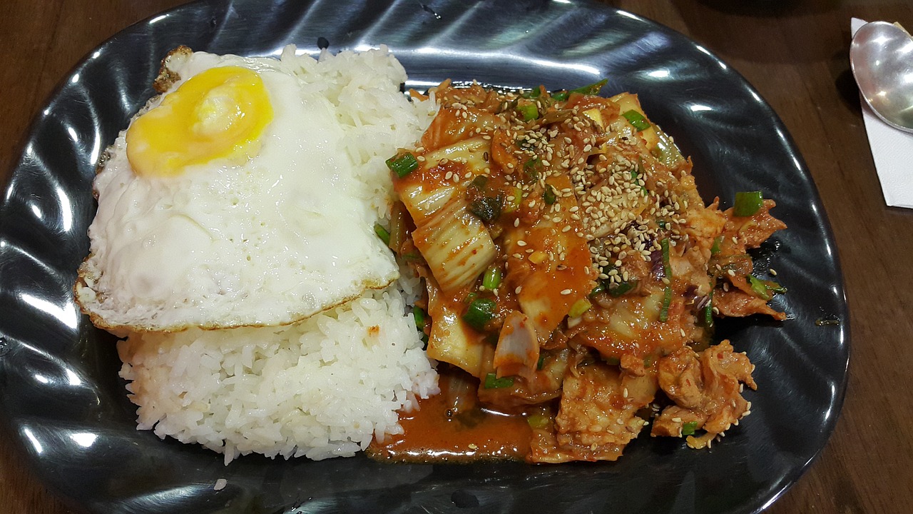 大米粥制作秘诀，熬出美味可口的大米粥的步骤和技巧