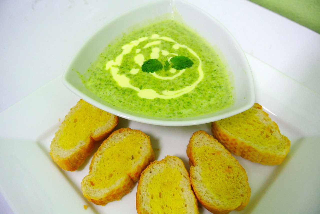 菠菜大米粥，营养美味，健康之选