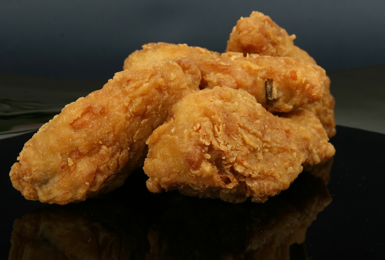 大米与黑米的完美融合，传统美食烹饪艺术图片展示