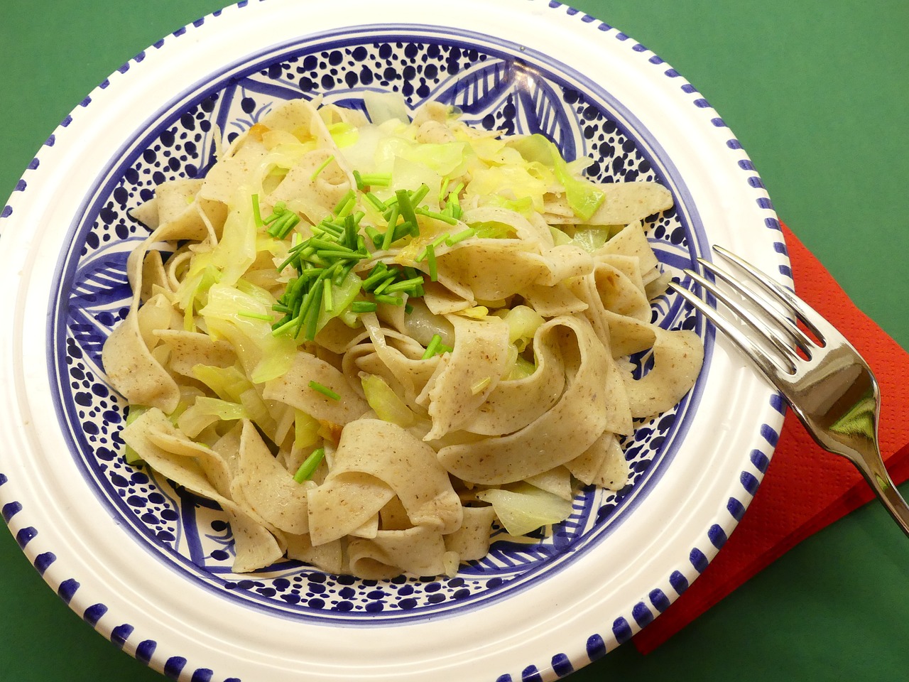 草根冷艺最新凉菜探索，美味与健康兼备的烹饪艺术创新之道