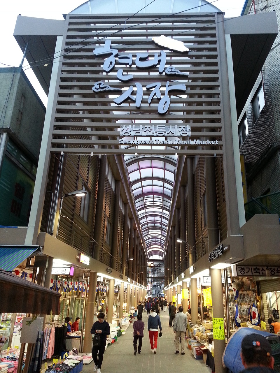 明日股票市场开盘动态分析与预测，股票市场的走势展望