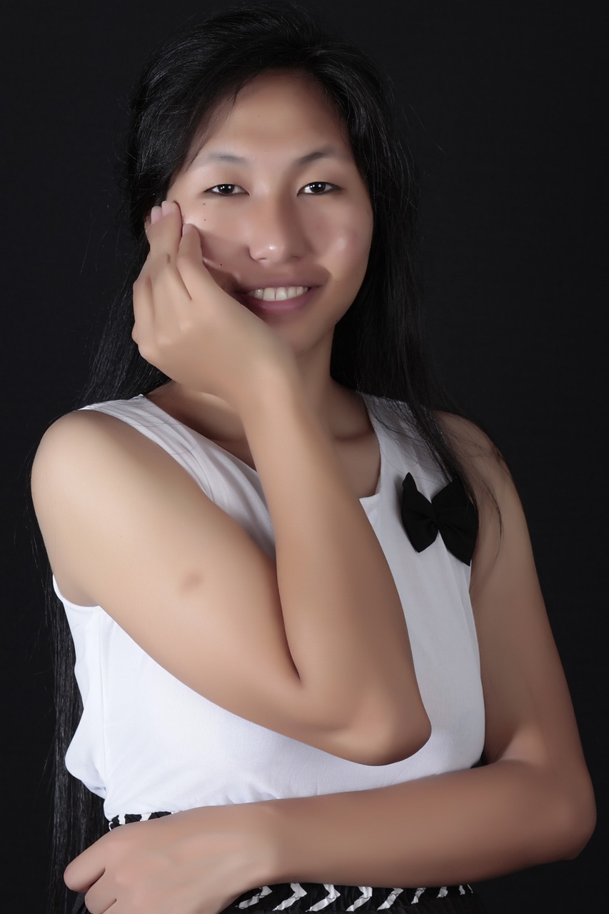 女明星比基尼时尚魅力与公众形象塑造