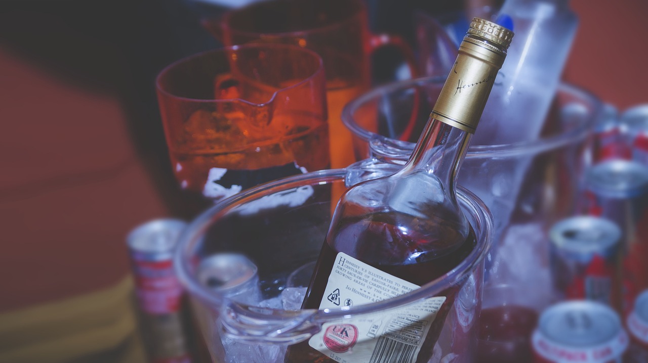 Hennessy干邑白兰地详解，独特风味与市场价格解析